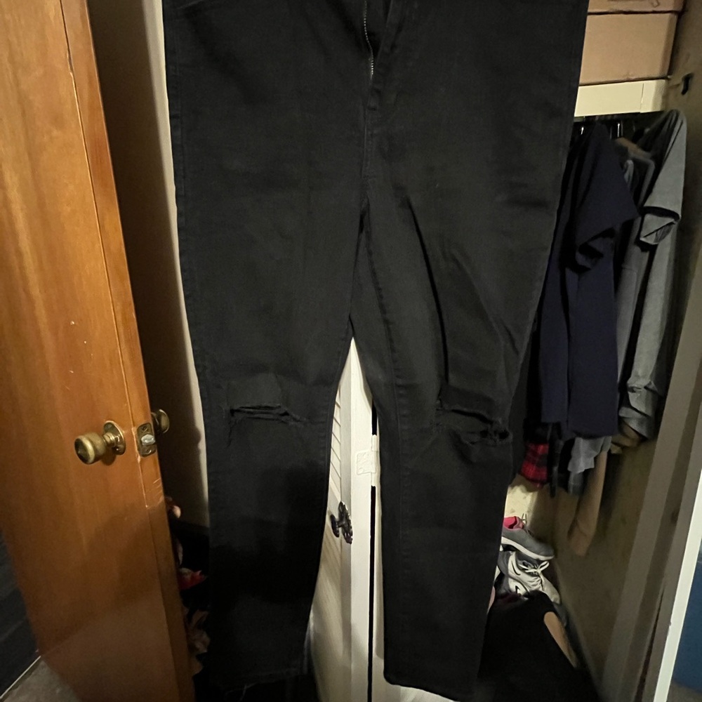 Black Skinny Jeans Essential Style